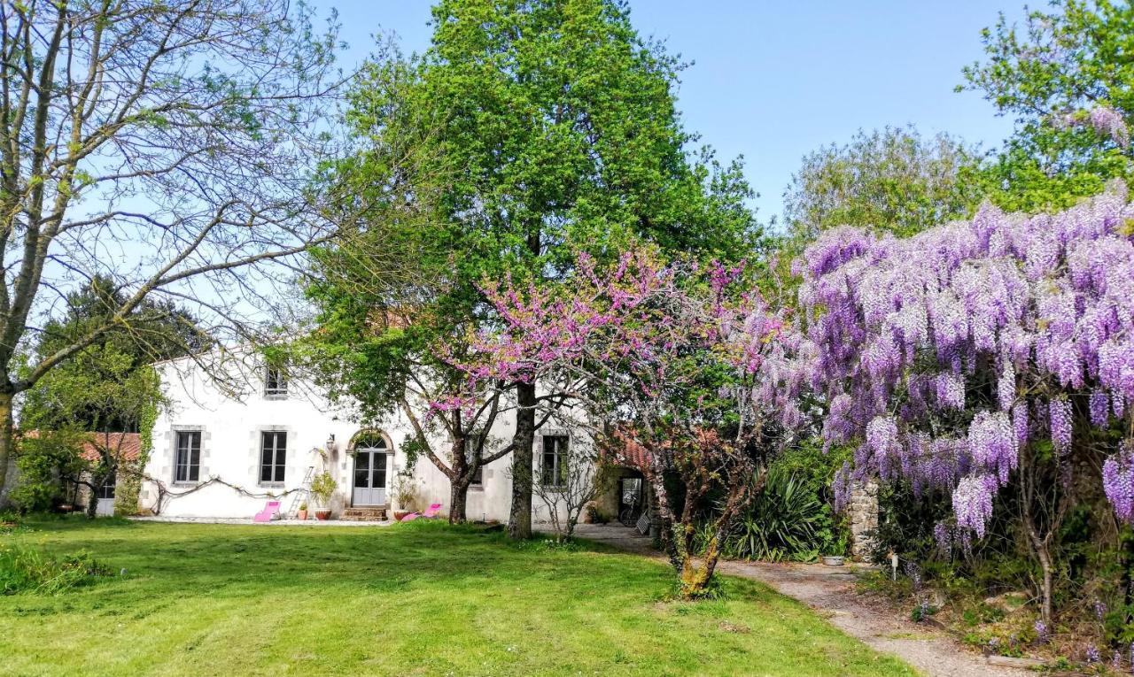 Au Logis De La Mongie Bed & Breakfast Soullans Eksteriør bilde